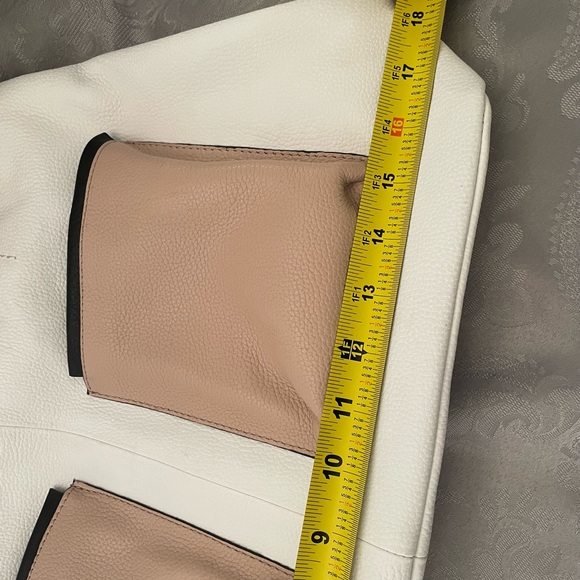 T Tahari handbag/tote - Picture 10 of 12